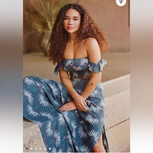 Lulu’s Trancoso Dusty Blue Floral Print Two-Piece
Maxi Dress